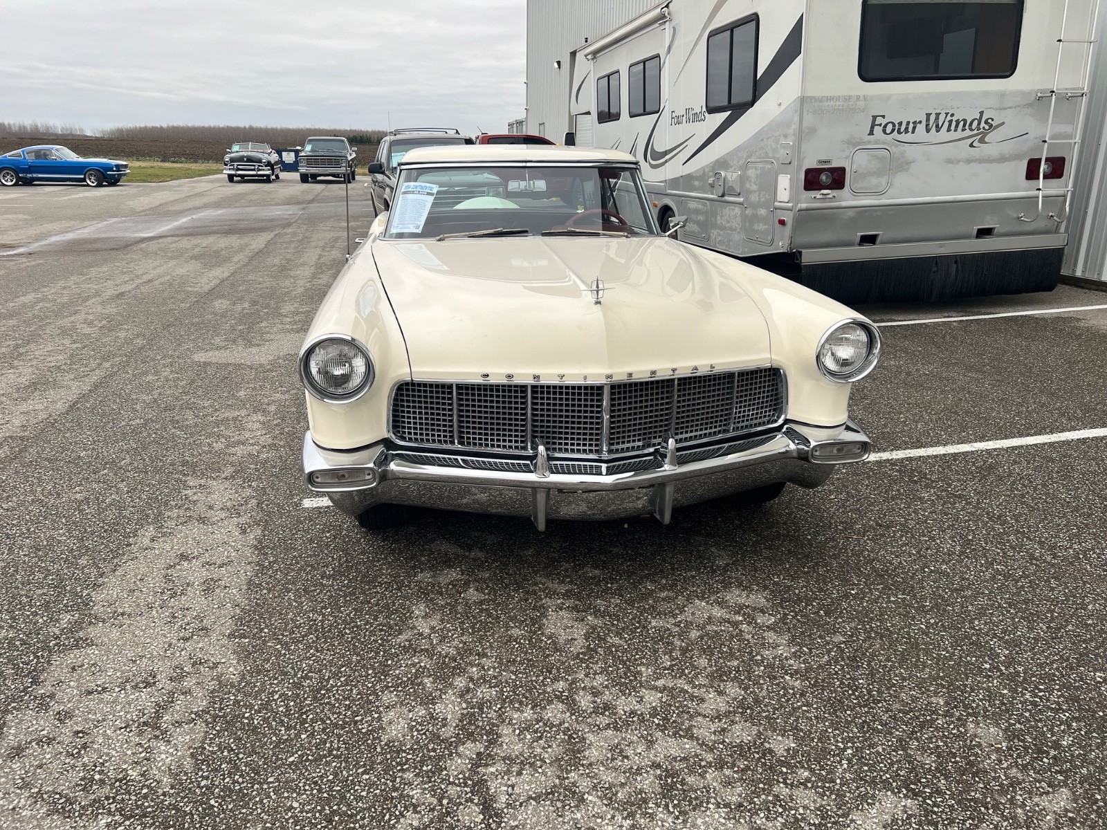 Lincoln-Continental-1956-Coupe-17