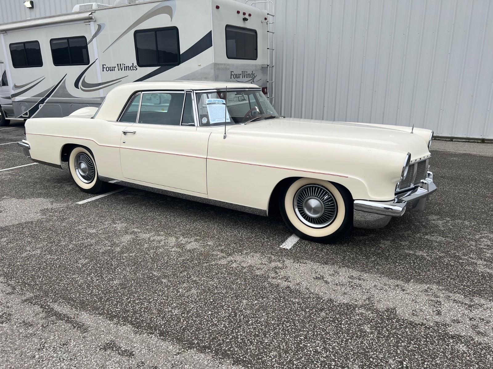 Lincoln-Continental-1956-Coupe-18