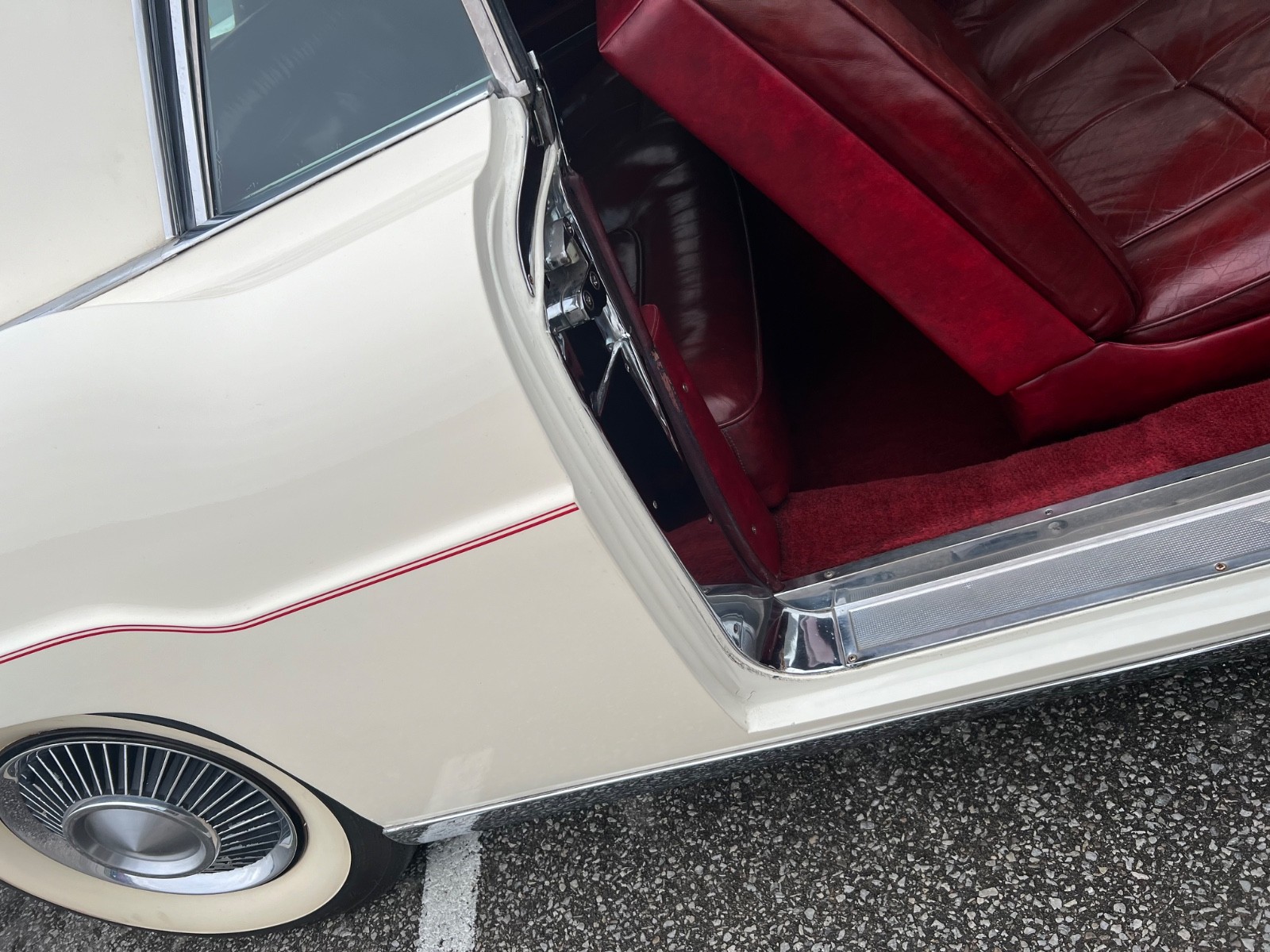 Lincoln-Continental-1956-Coupe-6