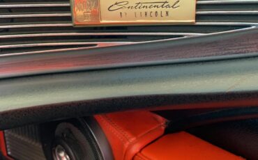 Lincoln-Continental-1958-Orange-Black-White-Orange-5