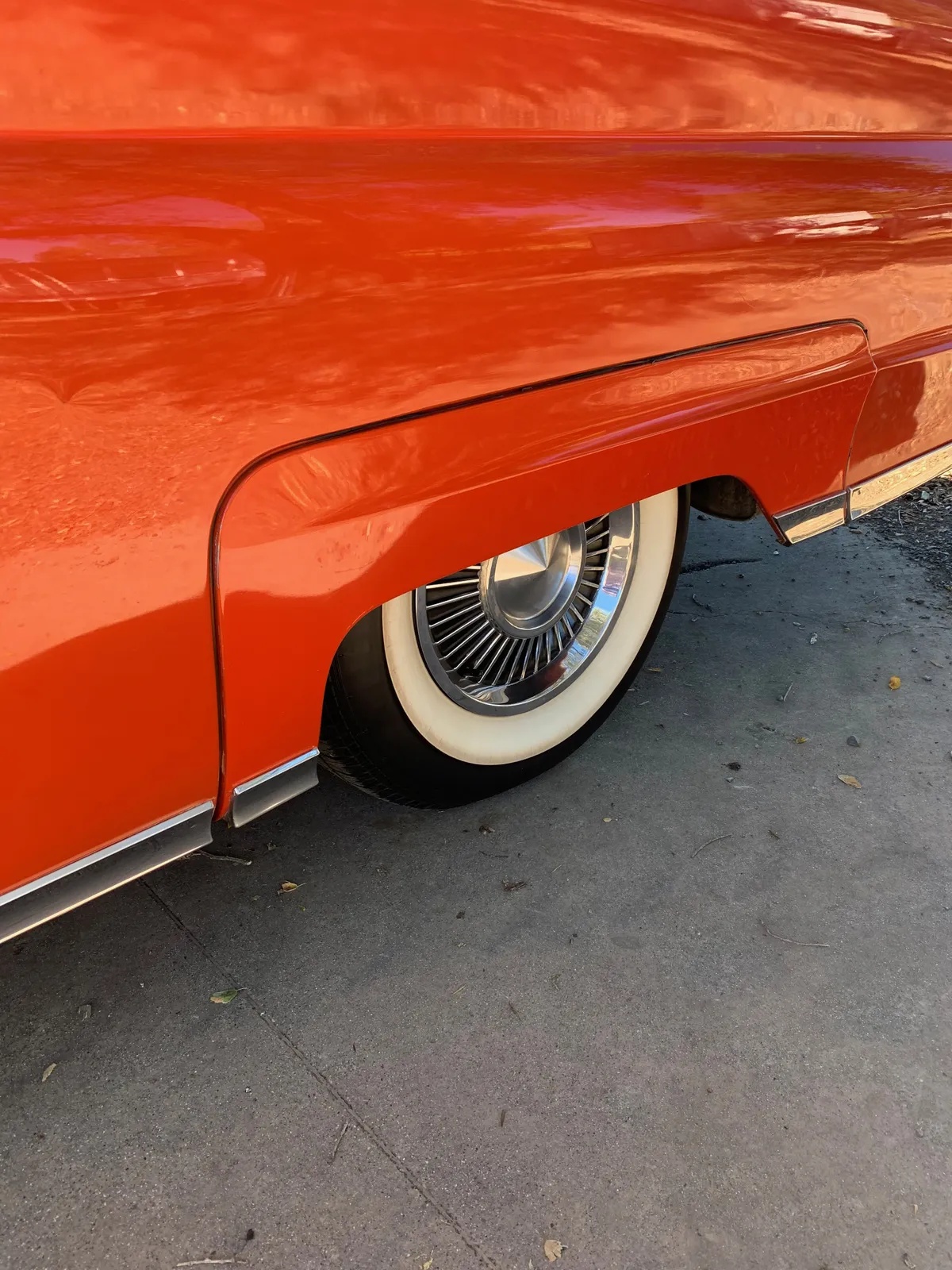 Lincoln-Continental-1958-Orange-Black-White-Orange-8