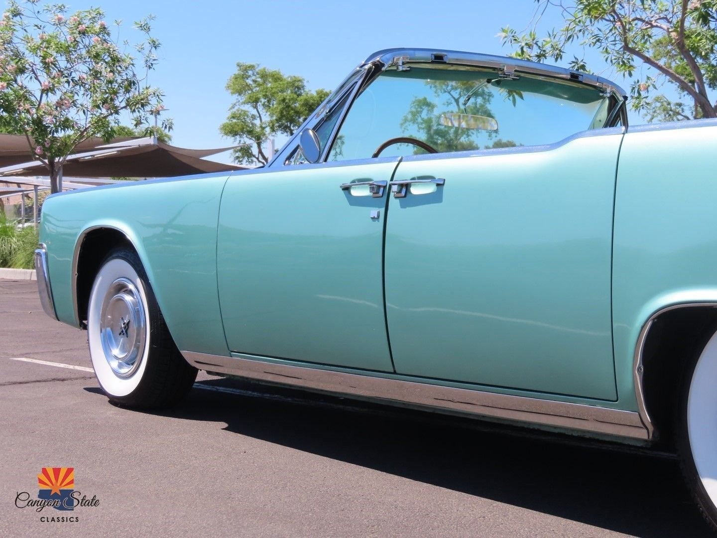 Lincoln-Continental-1961-Convertible-19