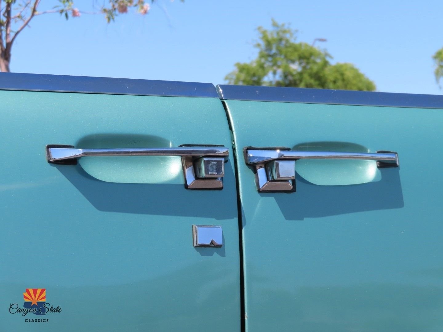 Lincoln-Continental-1961-Convertible-24