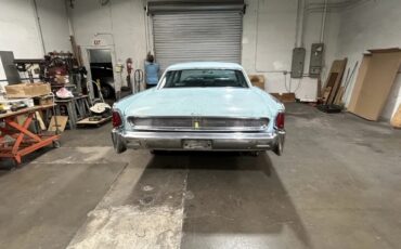 Lincoln-Continental-1961-Light-Blue-Light-Blue-2