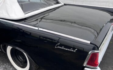 Lincoln-Continental-1962-11
