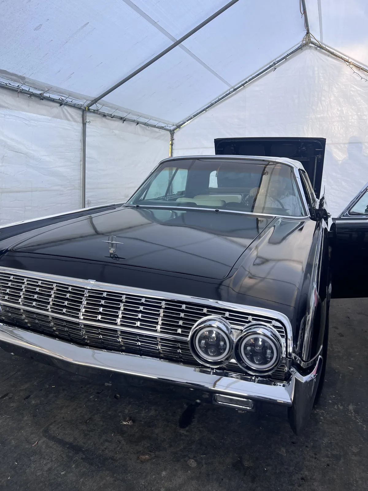 Lincoln-Continental-1962-2