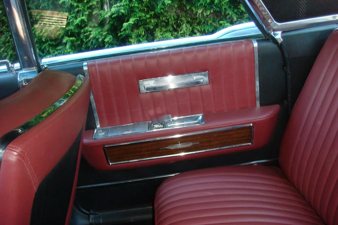 Lincoln-Continental-1964-Grey-Burgundy-Leather-1