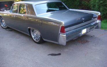 Lincoln-Continental-1964-Grey-Burgundy-Leather-3