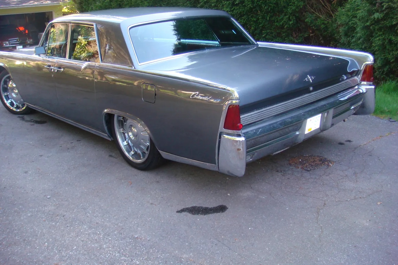 Lincoln-Continental-1964-Grey-Burgundy-Leather-3