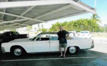 Lincoln-Continental-1964-White-Burgundy