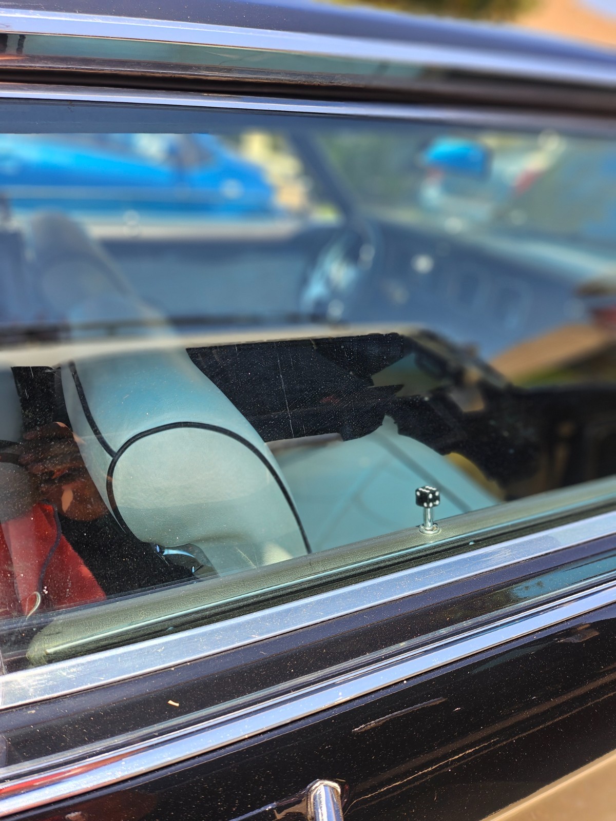 Lincoln-Continental-1969-Sedan-10