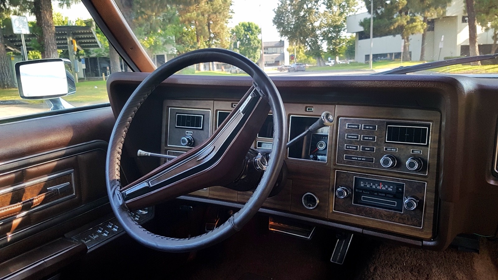 Lincoln-Continental-1973-Coupe-16