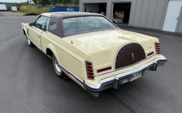 Lincoln-Continental-1978-Sedan-3