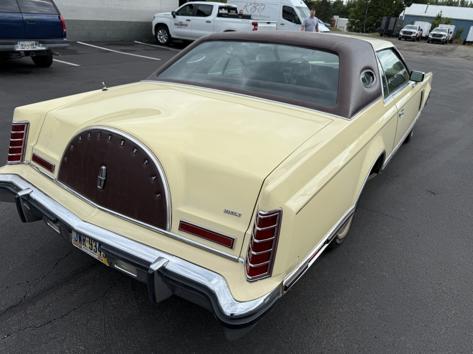Lincoln-Continental-1978-Sedan-4