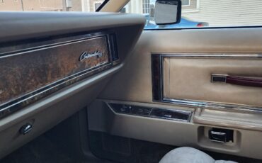 Lincoln-Continental-1979-2-dr-22