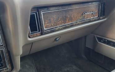 Lincoln-Continental-1979-2-dr-23