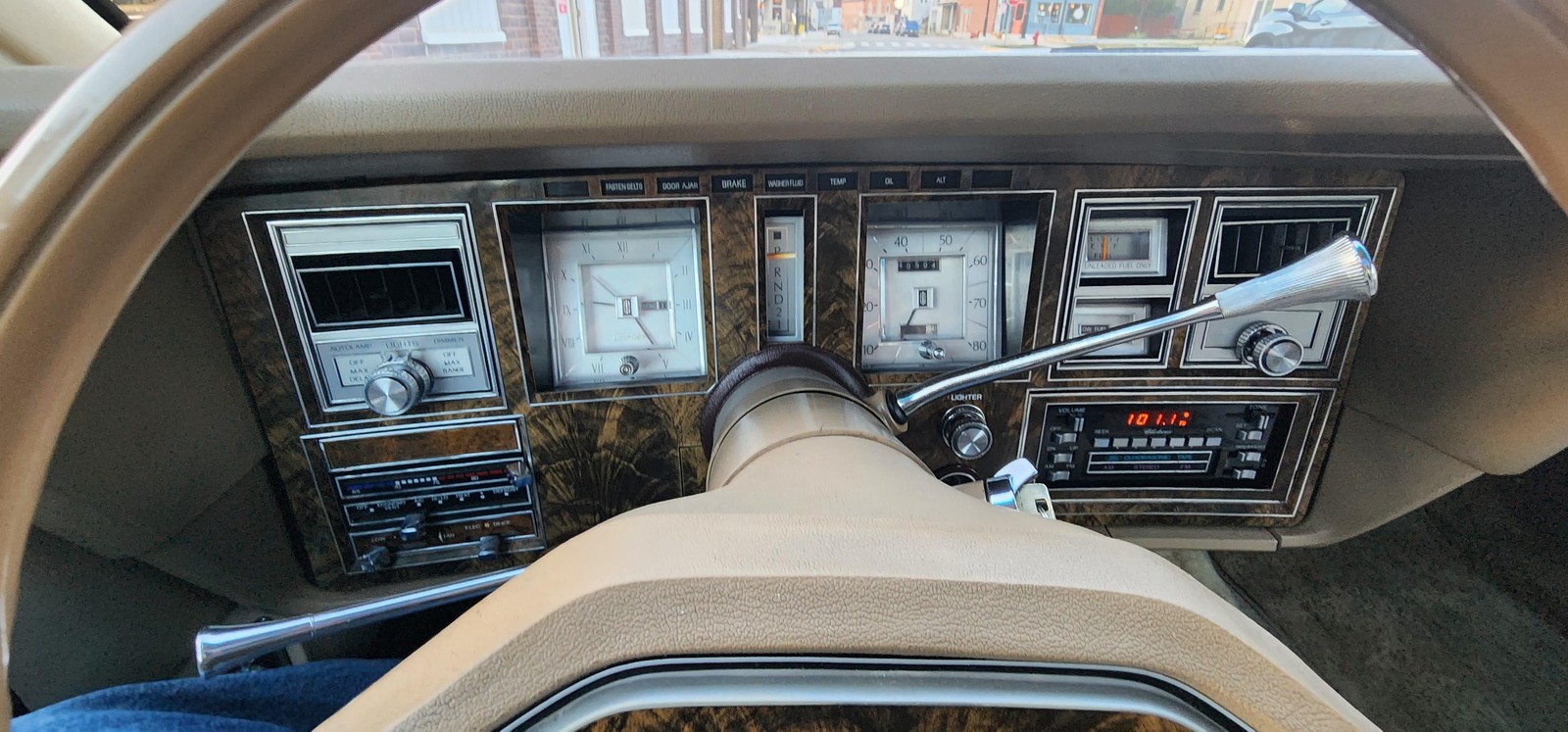 Lincoln-Continental-1979-2-dr-26