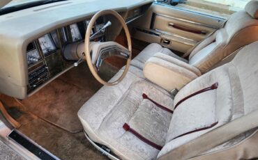 Lincoln-Continental-1979-2-dr-29