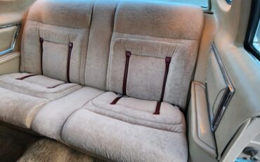Lincoln-Continental-1979-2-dr-30
