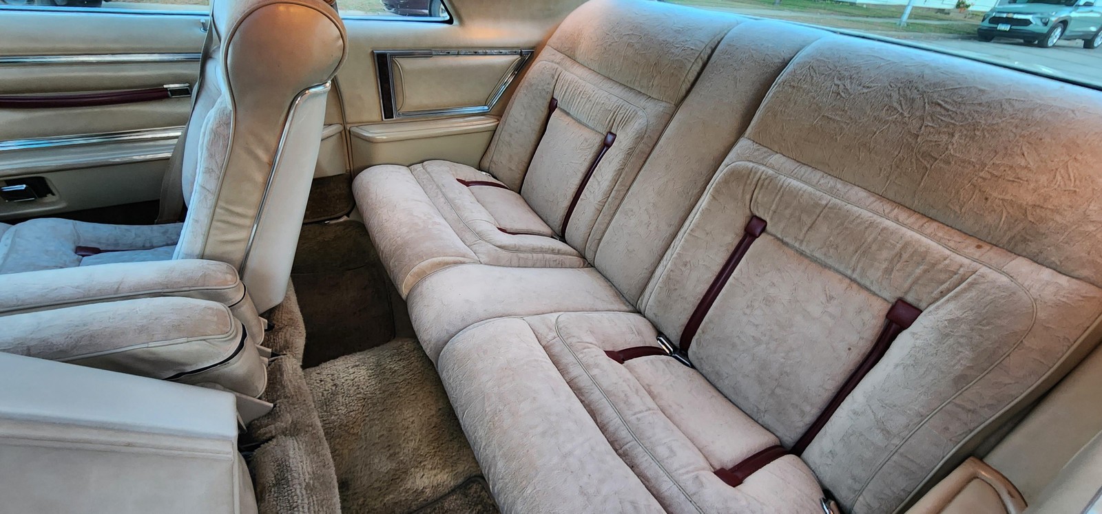 Lincoln-Continental-1979-2-dr-31