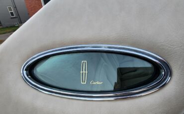 Lincoln-Continental-1979-2-dr-34