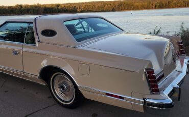 Lincoln-Continental-1979-2-dr-8