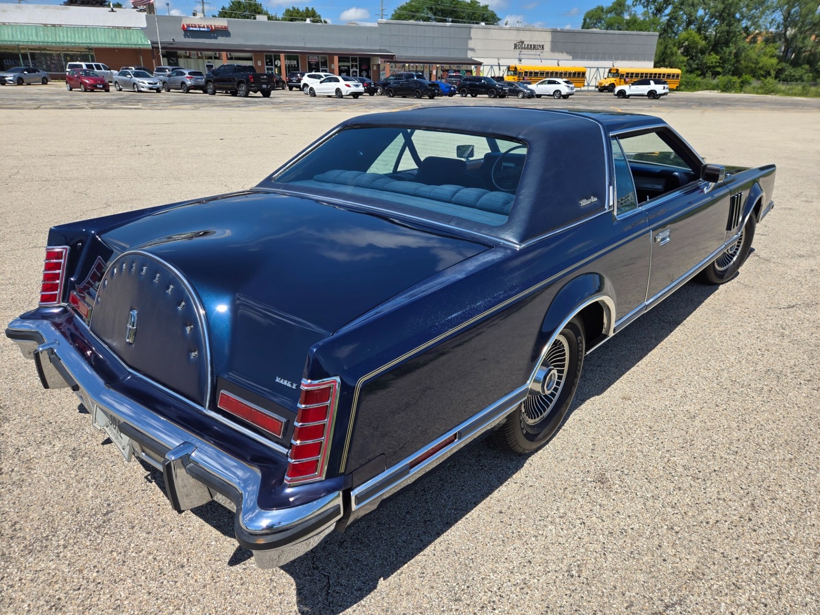 Lincoln-Continental-1979-4