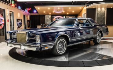 Lincoln-Continental-1979-Coupe