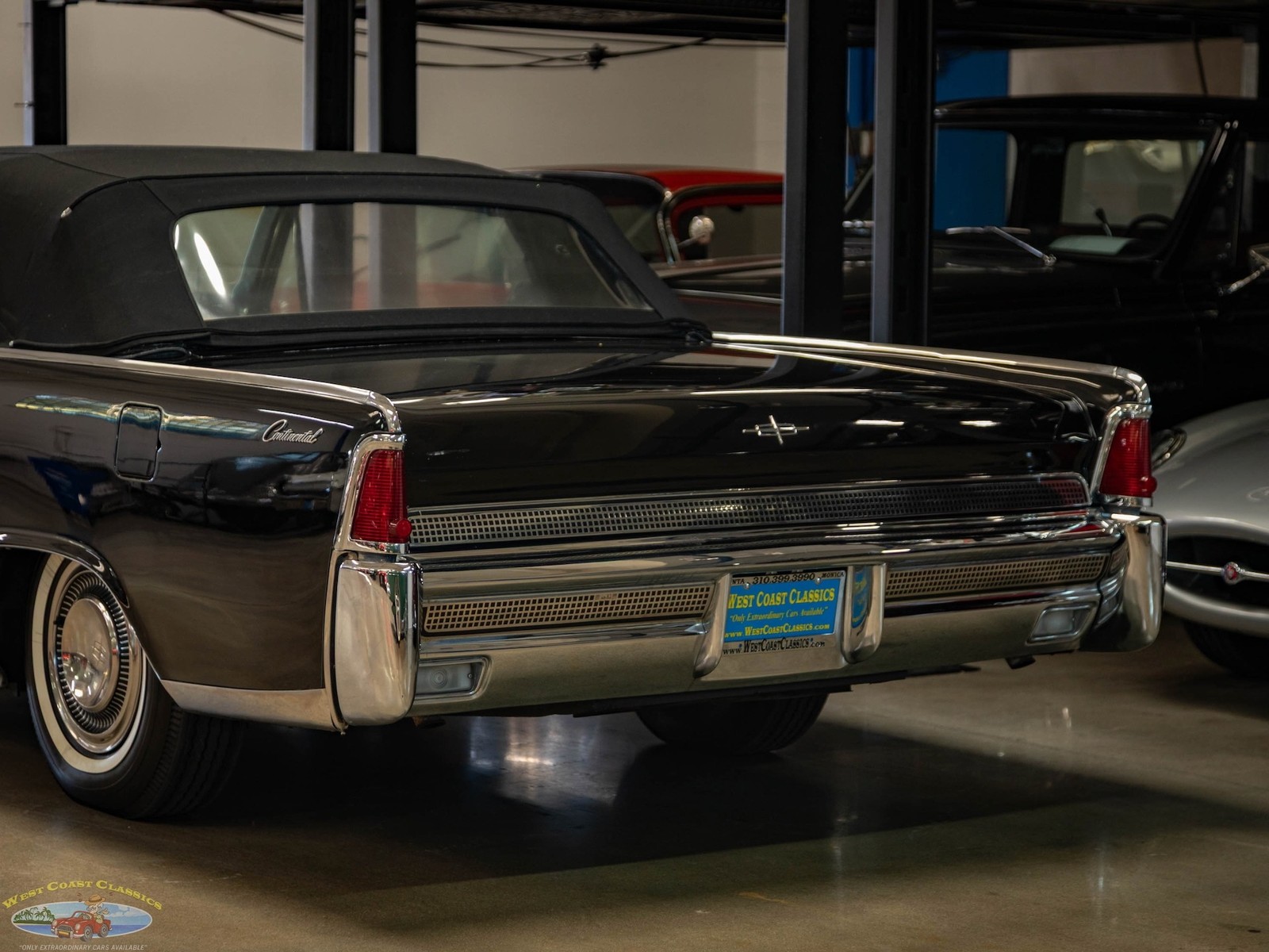 Lincoln-Continental-430-V8-4-Door-Convertible-1964-4-Door-Convertible-23