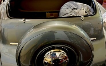 Lincoln-Continental-executive-1946-Gray-Red-16