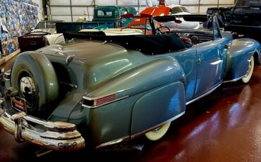 Lincoln-Continental-executive-1946-Gray-Red-2