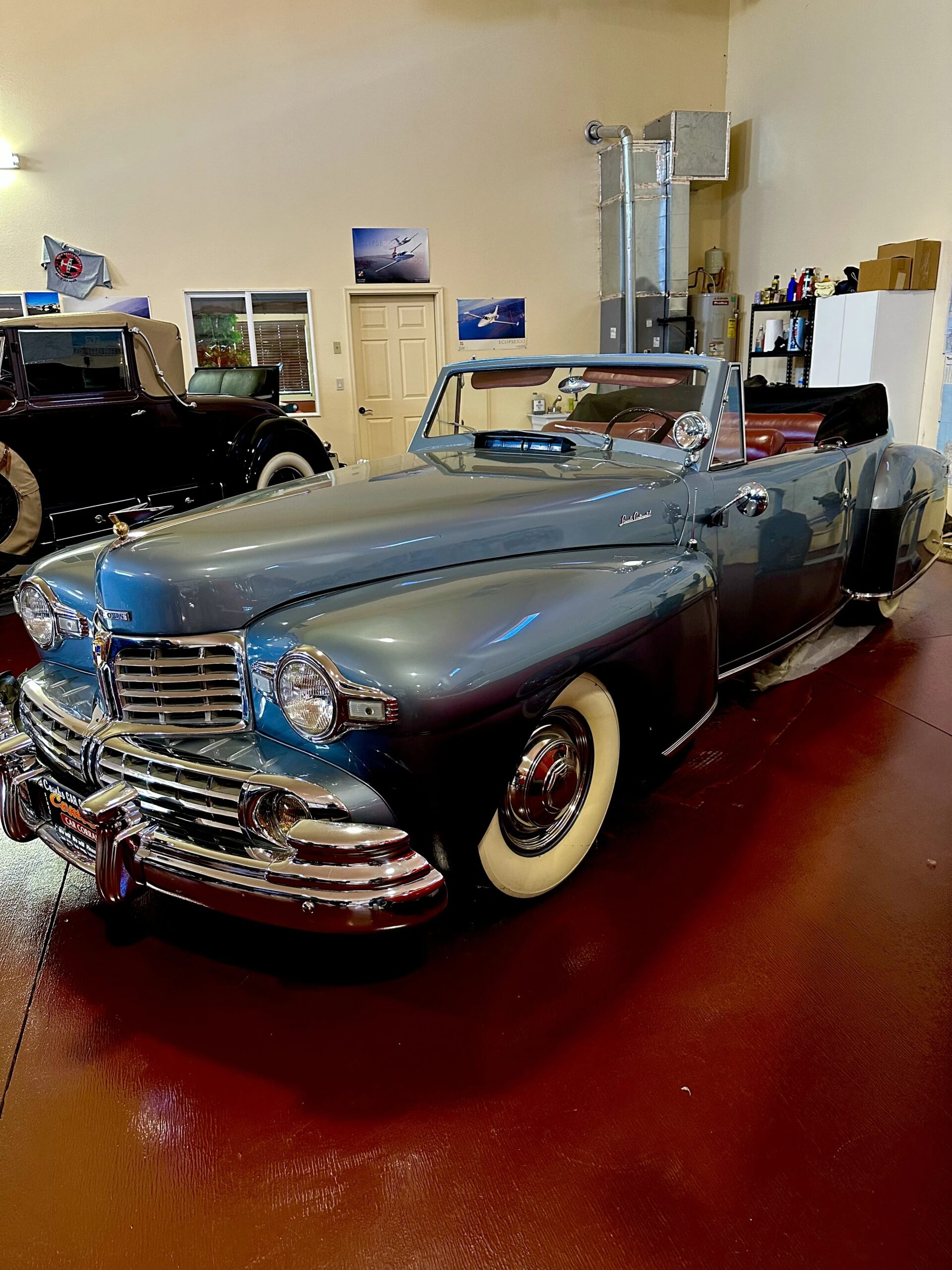 Lincoln-Continental-executive-1946-Gray-Red