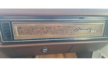 Lincoln-Continental-mark-iv-1973-Rust-White-with-Brown-1