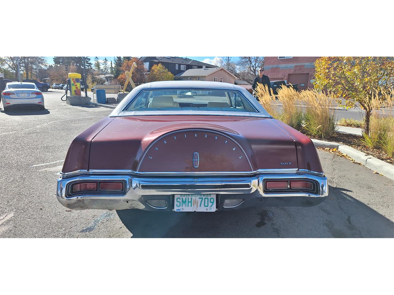 Lincoln-Continental-mark-iv-1973-Rust-White-with-Brown-8