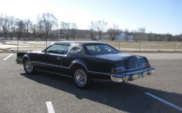 Lincoln-Continental-mark-iv-1976-Black-Gray-6