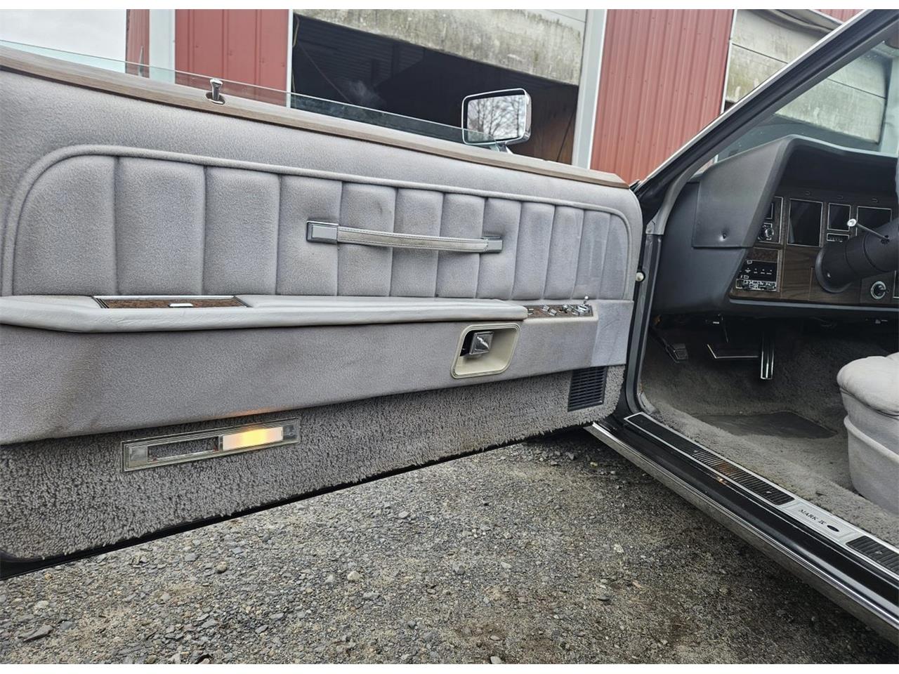 Lincoln-Continental-mark-iv-1976-Black-Gray-7