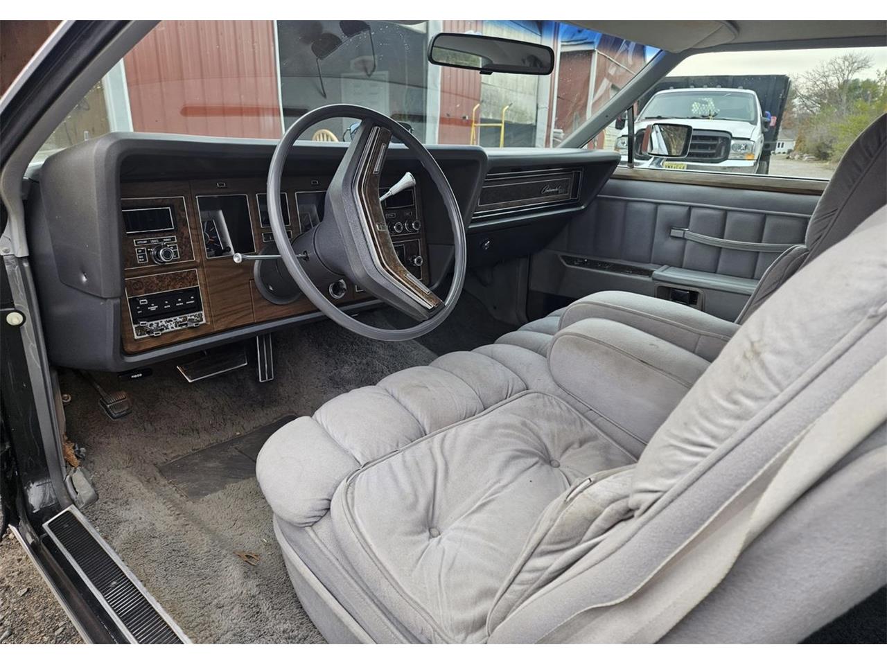 Lincoln-Continental-mark-iv-1976-Black-Gray-8