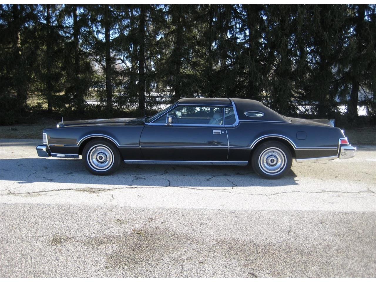 Lincoln-Continental-mark-iv-1976-Black-Gray