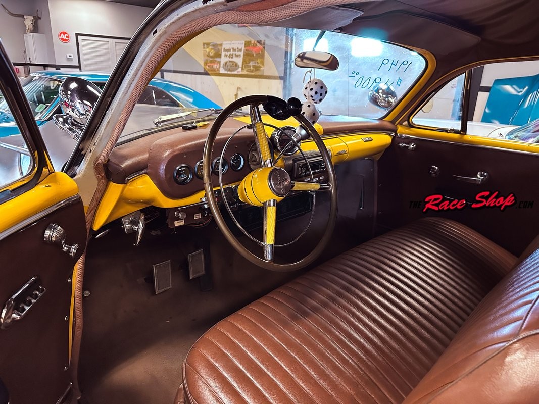 Lincoln-Cosmopolitan-1949-Coupe-16