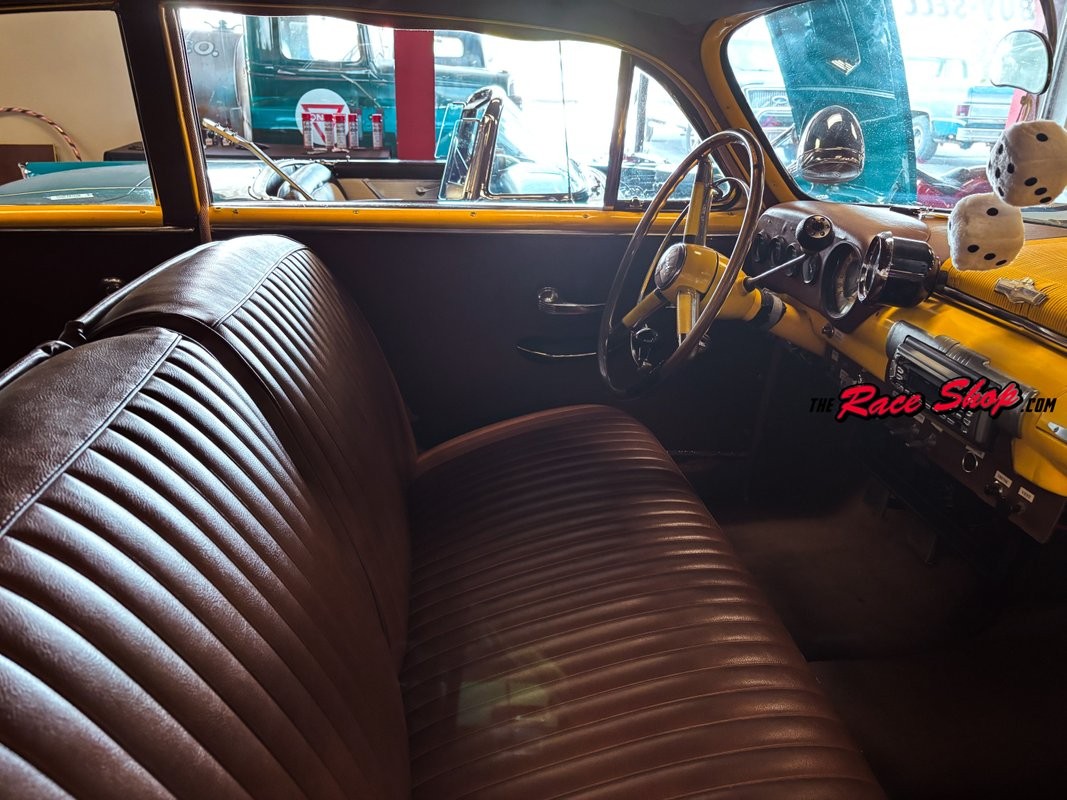 Lincoln-Cosmopolitan-1949-Coupe-32