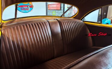 Lincoln-Cosmopolitan-1949-Coupe-33
