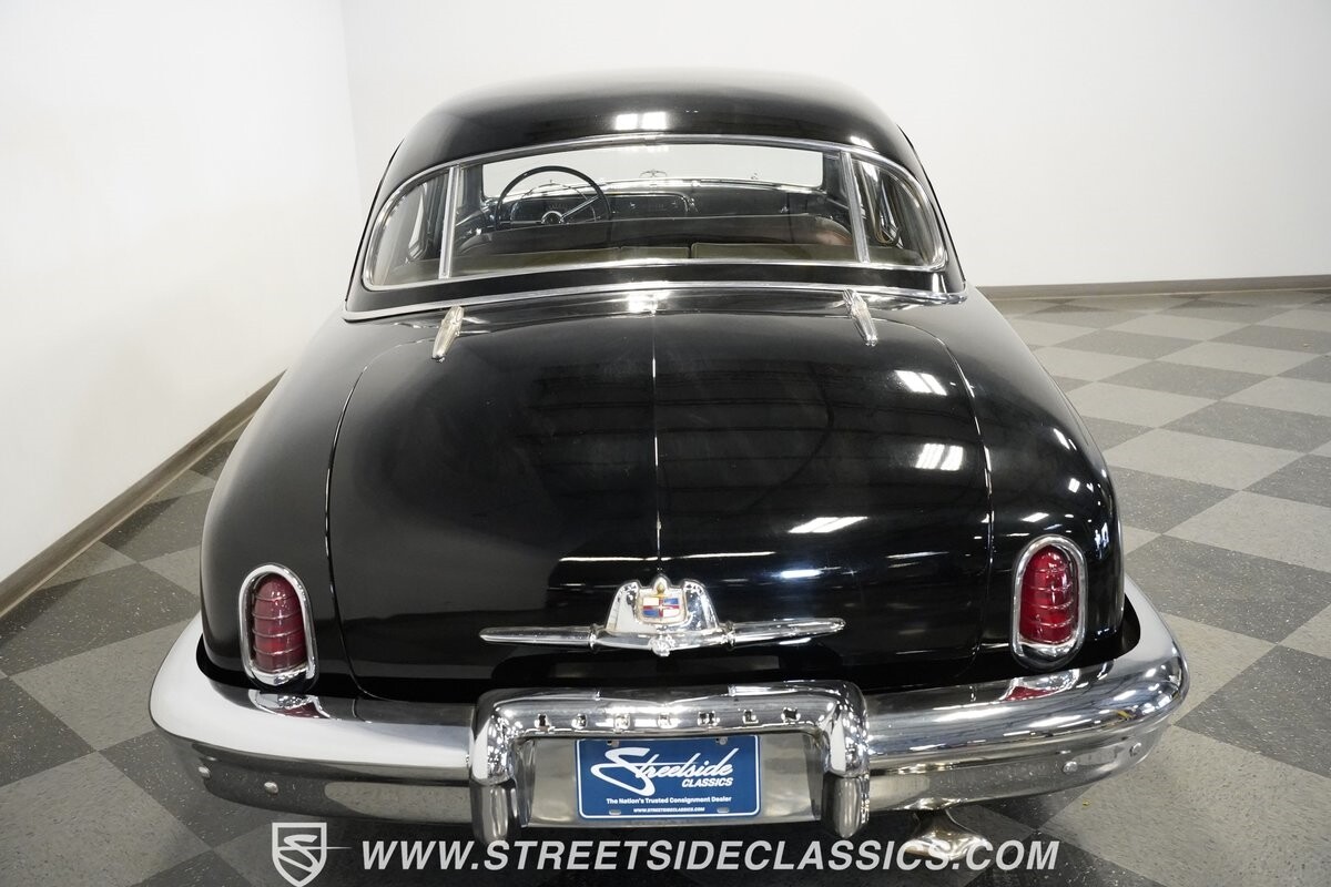 Lincoln-Cosmopolitan-1951-Sedan-12