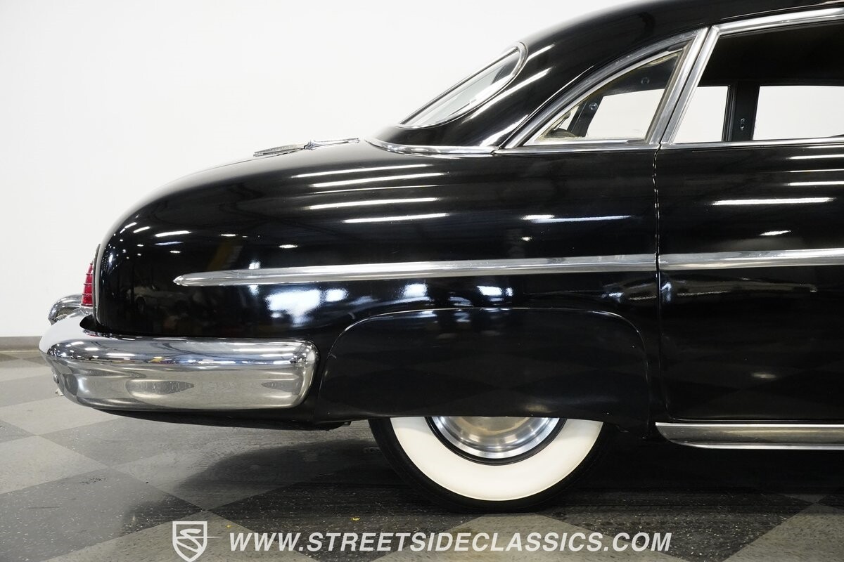 Lincoln-Cosmopolitan-1951-Sedan-15
