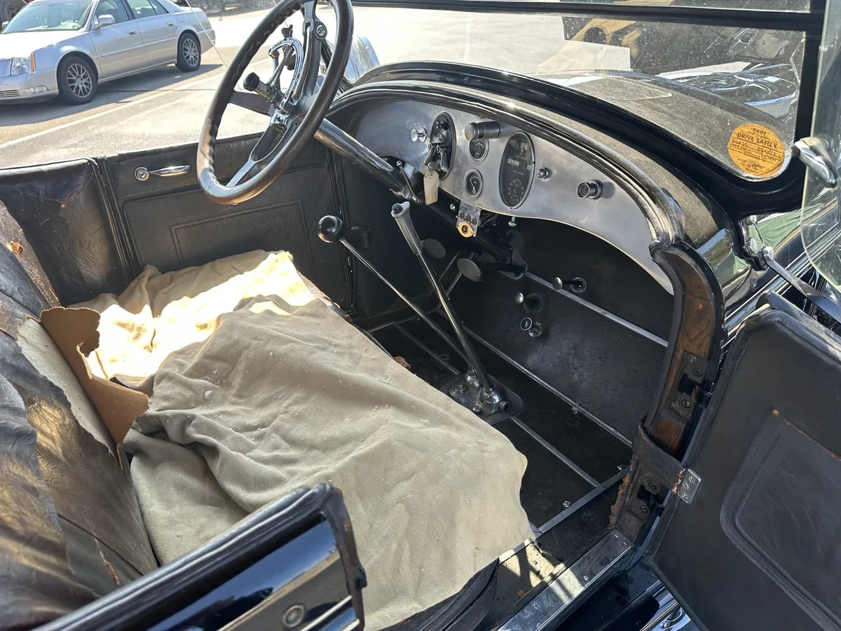 Lincoln-L-series-1925-Black-Mouse-Grey-10