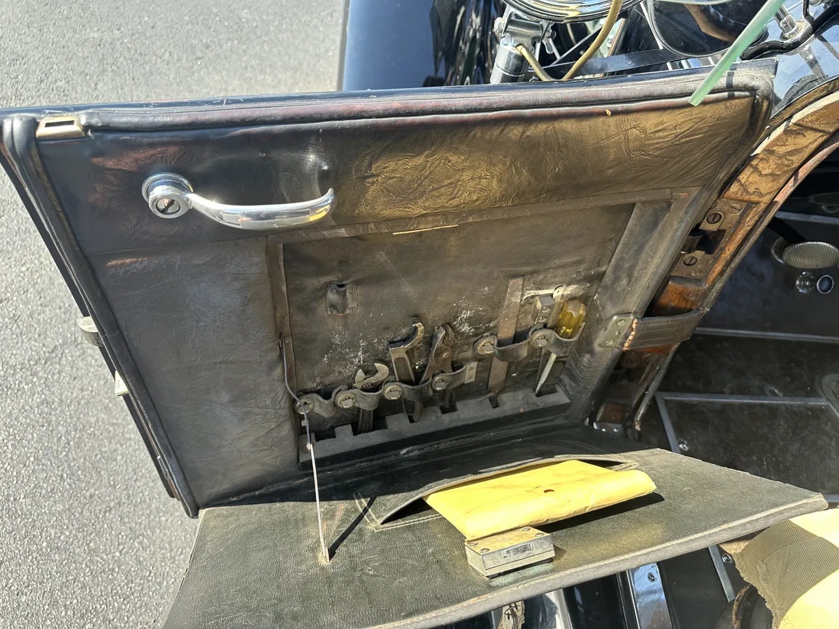 Lincoln-L-series-1925-Black-Mouse-Grey-17