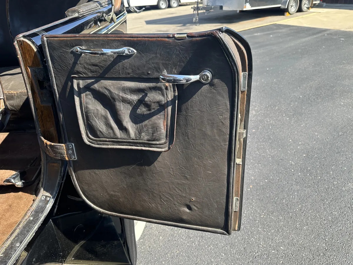 Lincoln-L-series-1925-Black-Mouse-Grey-18