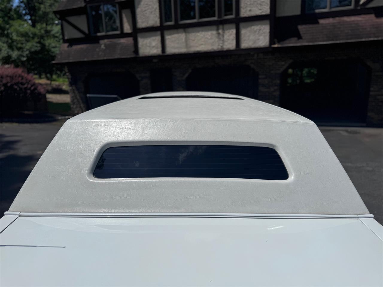 Lincoln-Limousine-1988-White-Gray-11
