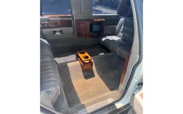 Lincoln-Limousine-1988-White-Gray-14