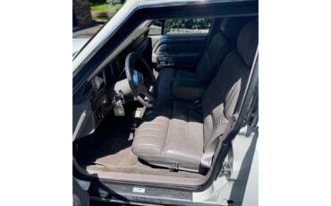 Lincoln-Limousine-1988-White-Gray-8
