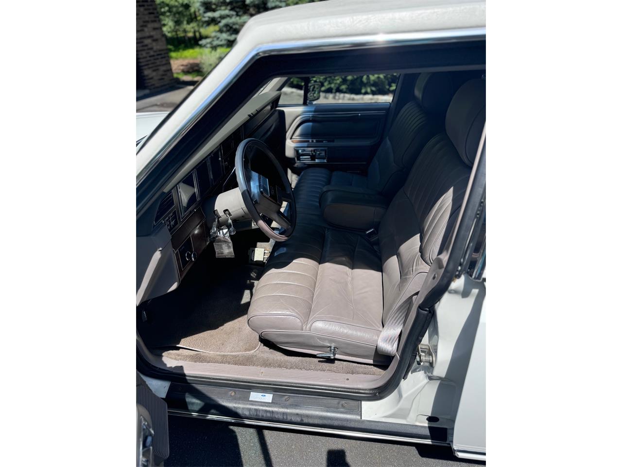 Lincoln-Limousine-1988-White-Gray-8